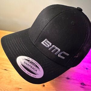 ⭐️ The Classic Black Mesh Cap New